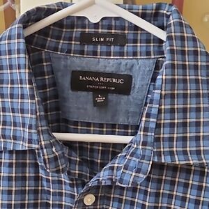 Banana Republic Blue and White Plaid Slim Fit Button-Down Shirt